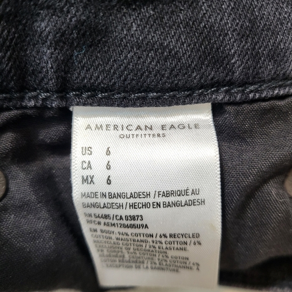 American Eagle Shorts Black Wash Denim Cutoff Raw Hem 5 Pocket Style Size 6 - Picture 6 of 7